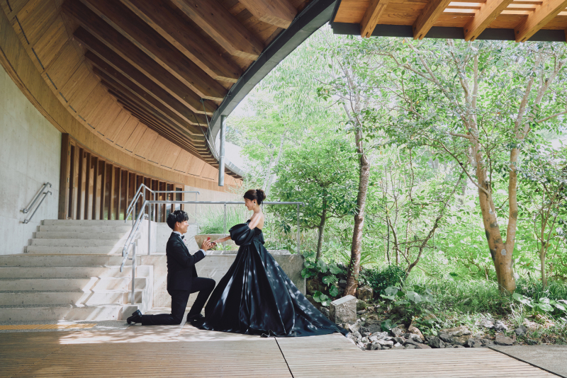 【牧野植物園ロケ&スタジオ】/ドレス・和装2着(合計4着)・データ・ヘアメイク付き