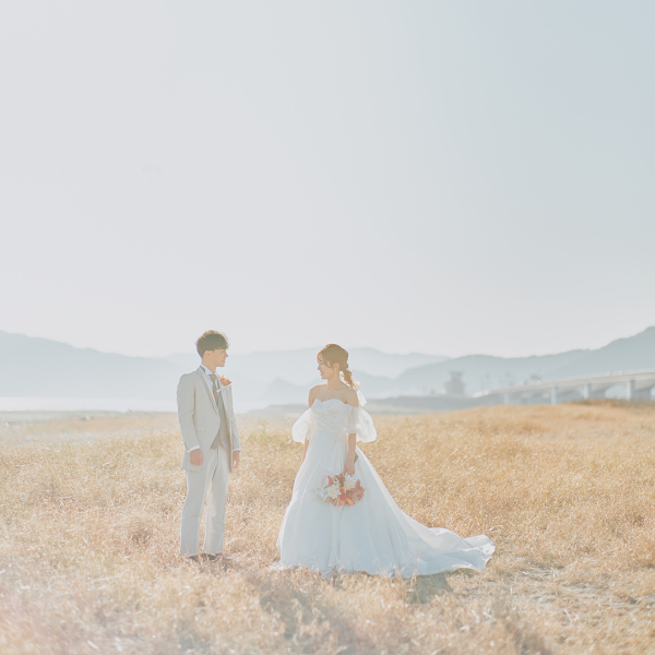 【海ロケ&スタジオ】/ドレス・和装2着(合計4着)・データ・ヘアメイク付き