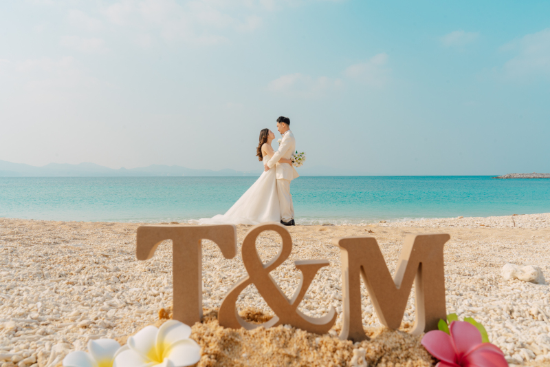 波打ち際でお二人のイニシャルと一緒に⭐︎