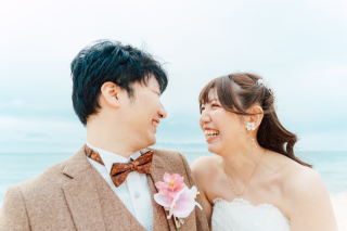 優しい潮風に包まれて。プライベートビーチで叶える、自然体なプロポーズフォト♡