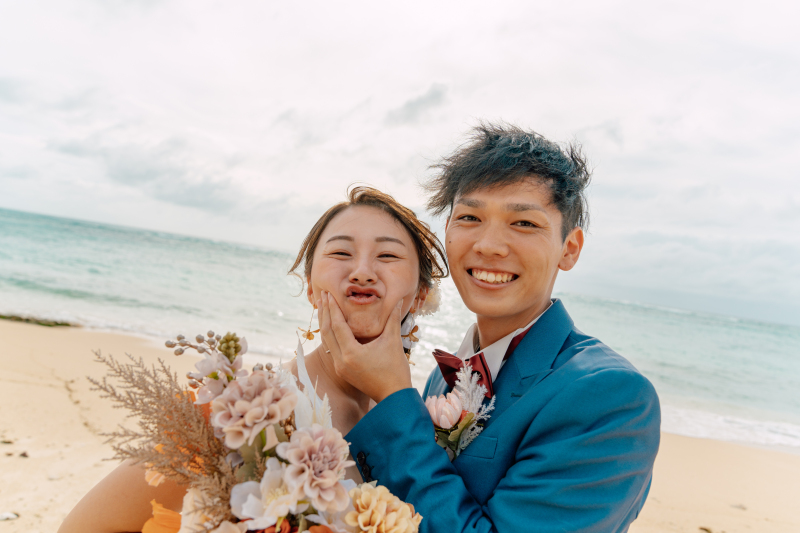 おちゃめな表情にキュン♡愛のムニっとポーズ♪