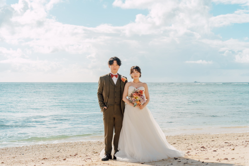 きらめく海を背に、特別な一日がスタート♪