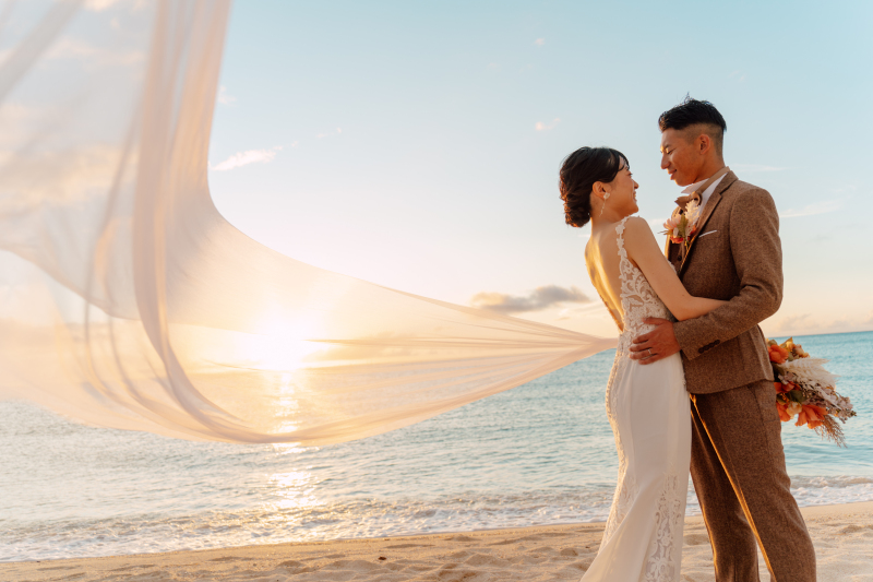 風に舞うベールと、黄金色のサンセット♡