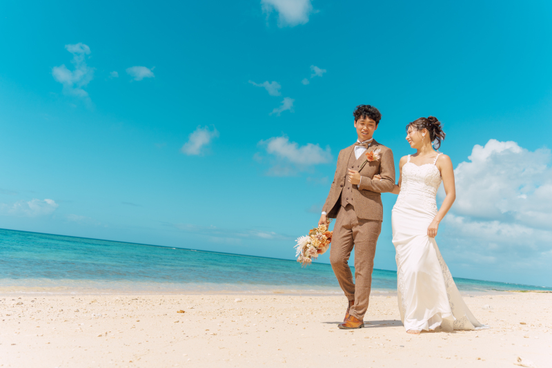 波音を聞きながら、幸せな砂浜散歩♪