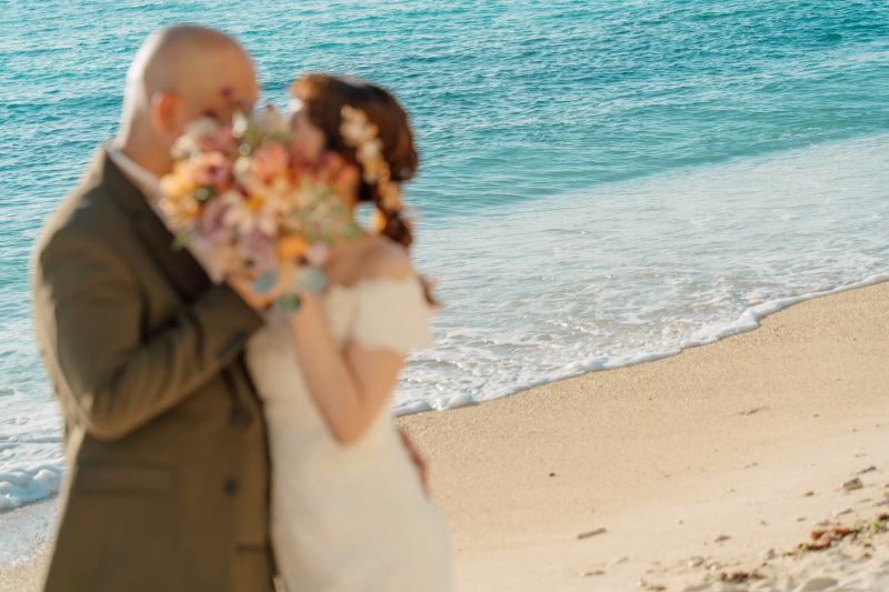 ブーケで内緒のポーズ♡ 