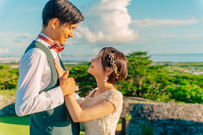 城壁から見下ろす沖縄の豊かな自然に魅了される..♡