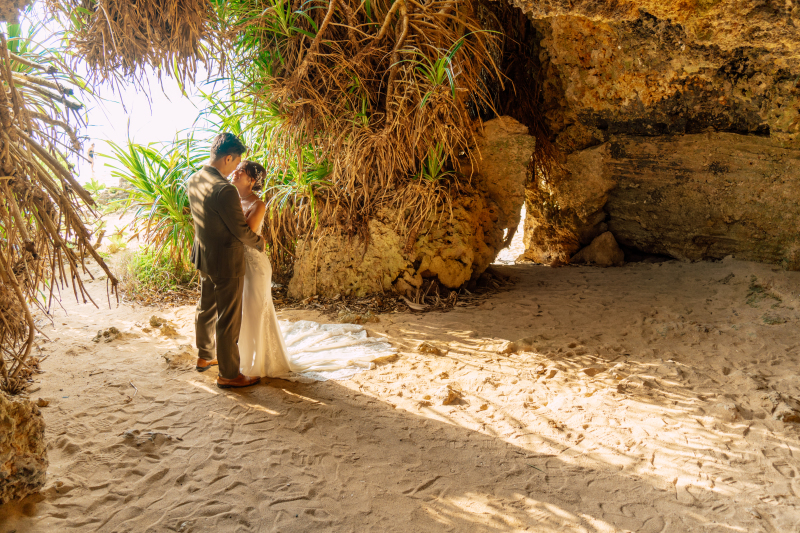 ドローン撮影も標準装備【ビーチ、グリーン、崖、洞窟..撮りたいシーンが一度に叶う!】ザネー浜プラン