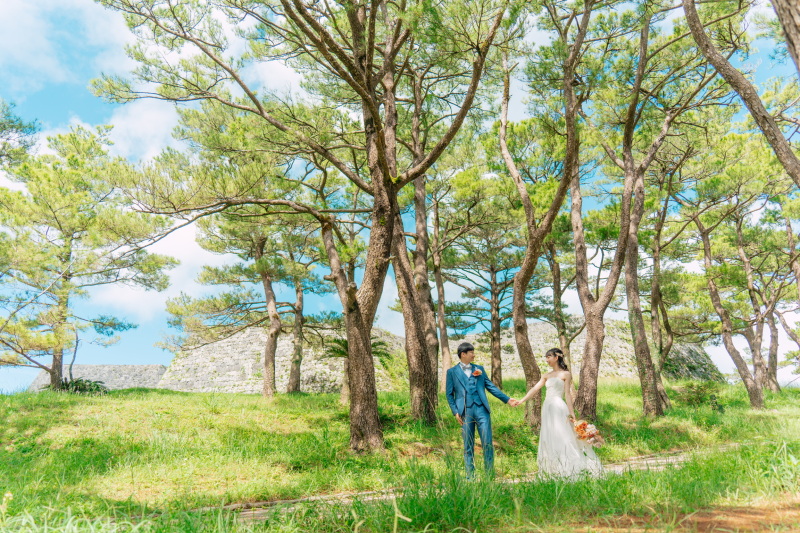 この価格は11月お申込まで!絶景の世界遺産!座喜味城+ビーチ撮影【座喜味城趾の歴史と共にあなたの特別な日を彩る】座喜味城趾プラン