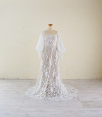 シースルーパフスリーブドレス