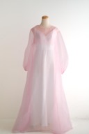 ピンクオーバードレス