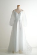 パール付きAライン長袖ドレス