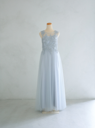 グレーノースリーブドレス