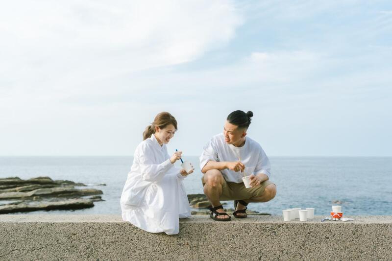 海の防波堤でペイントフォト