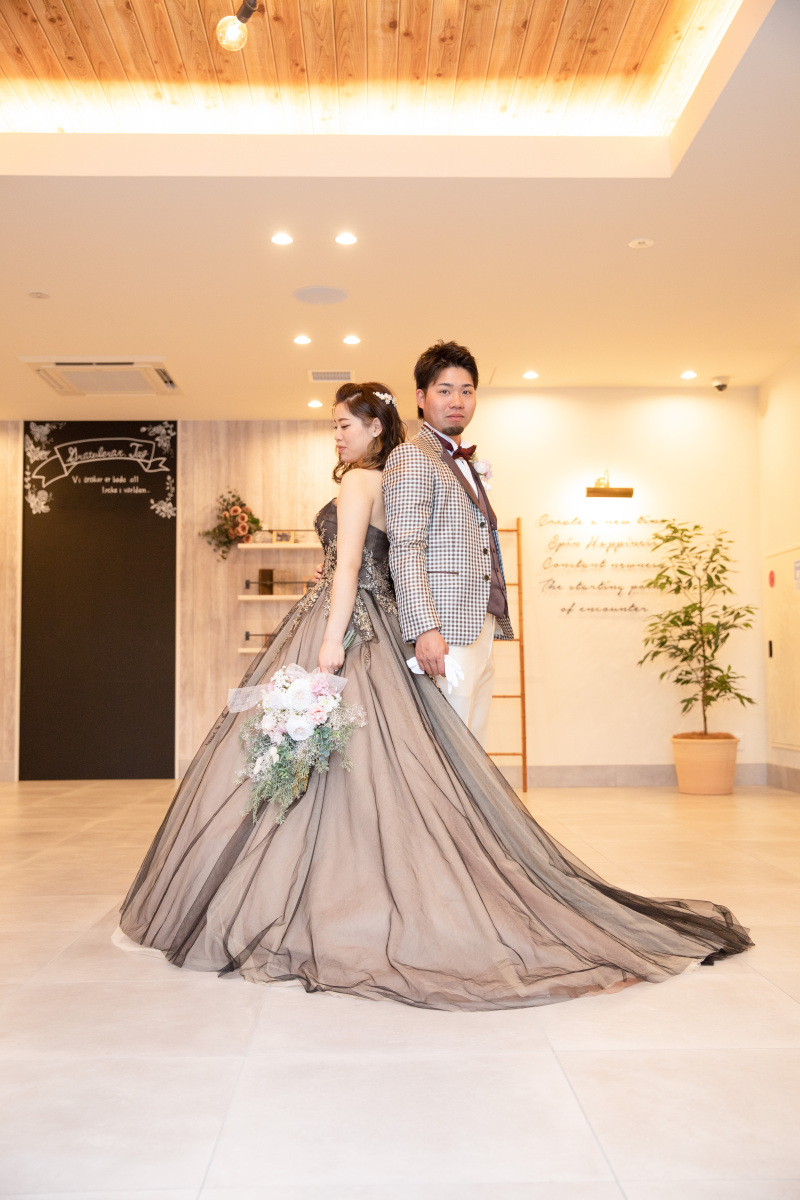 背中合わせに誓う、ふたりの未来