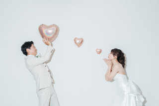 studio Lycka(リュッカ)_スタジオ×白ドレス