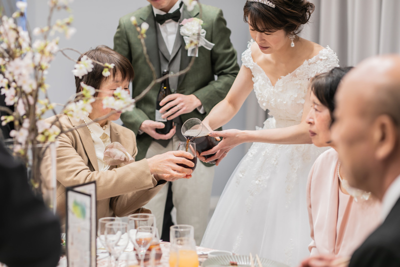 【11月30日までの限定◆すべて込みで269,060円！】チャペルスタジオ＋会食フォト！＜6名様分のお食事＋データ50カット付＞