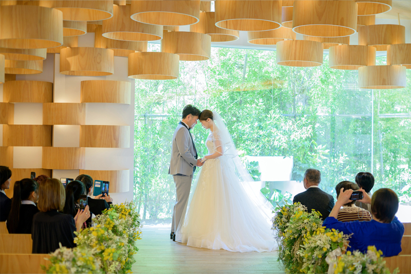 まずは木と緑のチャペルで撮影!