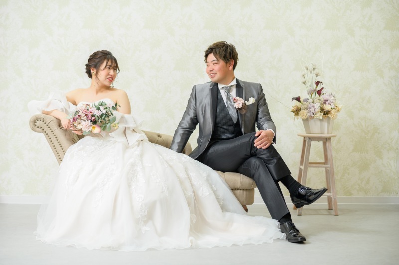 ソファーでの座りショット