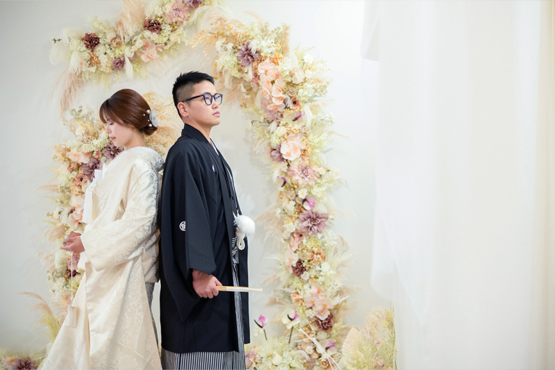 フラワーブースで背中合わせの1枚