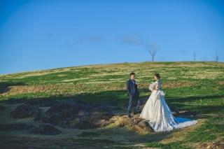 Photo Studio Cocozo（フォトスタジオココゾ）長崎・佐世保_【緑ロケーション】広大な緑の絨毯と空のコントラストが◎