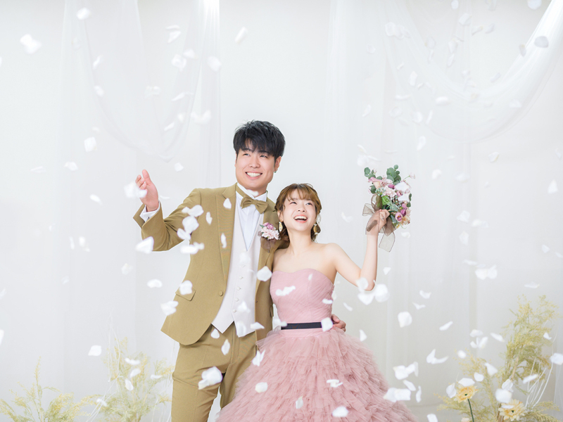 【マタニティ推奨】広々貸切スタジオでとにかく安心!【1日1組&体調優先◎】今なら4万円OFF♪ マタニティ&ドレス2点プラン