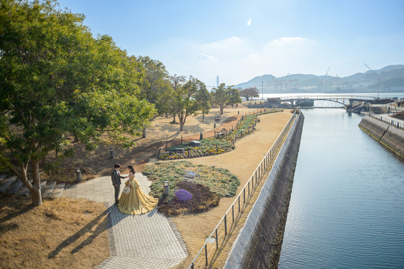 フォトレイト限定【長崎・洋装ロケーションプラン】送迎車付きで安心◎ 追加金なしのコミコミプラン♪ カラードレスもOK◎ 