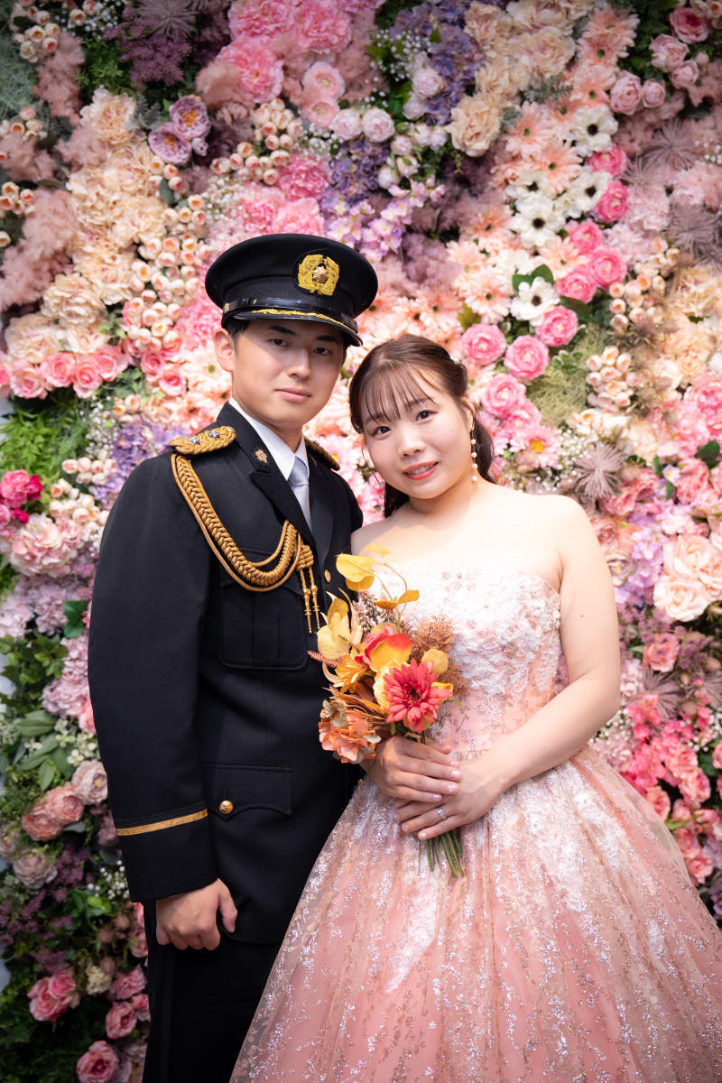 満開の花々に囲まれて迎える特別な記念日