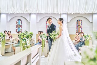 ily_チャペル内フォト