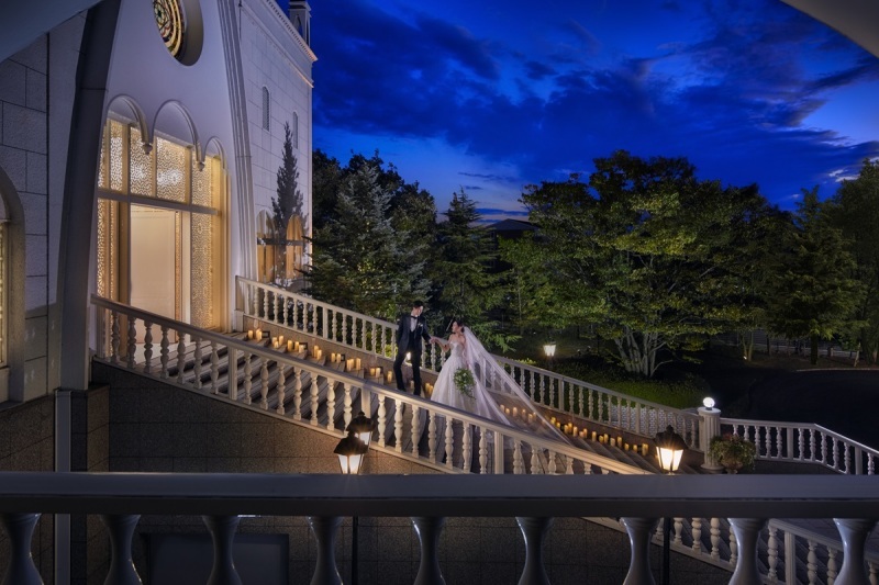 【ナイトチャペルフォト】上質ウェディングドレス×タキシード【レタッチ済20カットデータ付き】