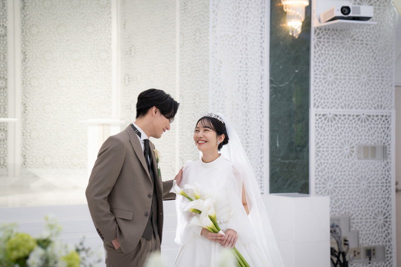 【純白の大聖堂・館内撮影プラン】上質ウェディングドレス×タキシード【レタッチ済20カットデータ付き】