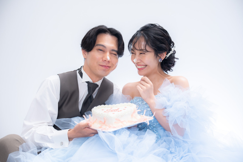 【フォト会食+洋装2着◆最新ブランドドレスも2着着れる!】チャペル・スタジオ撮影+お食事付洋装2着プラン【8名様お食事付】