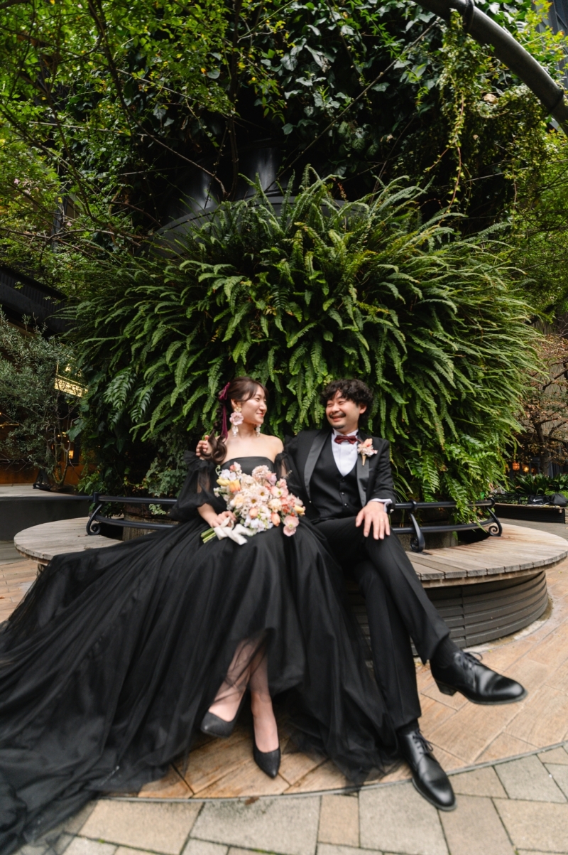 黒×黒で大人っぽく。