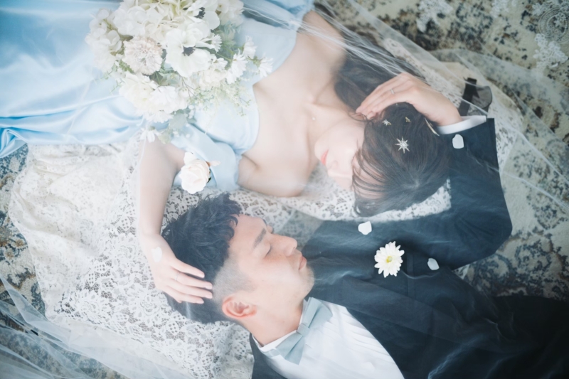 寝っ転がりポーズ