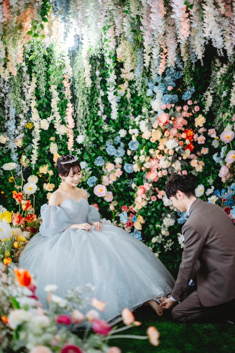 足元をよーく見ると…