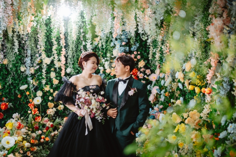 ドレスとタキシードは…