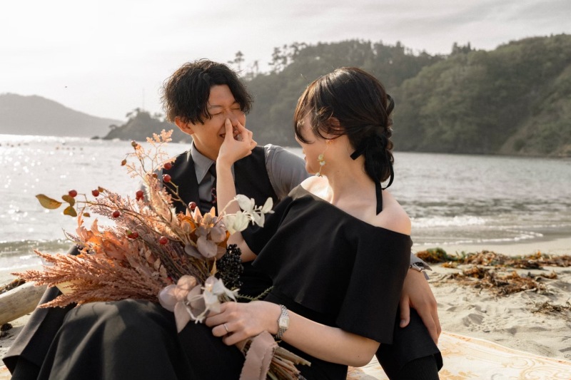 イタズラする新婦様♡