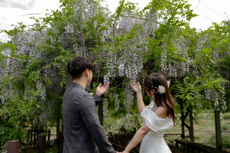 お花に夢中なお二人
