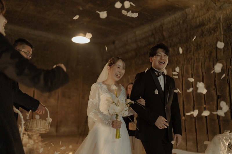 【挙式＋前撮りを一つに】ウェディングフォト&ムービー♢式を上げない方に人気のMOMENTプラン