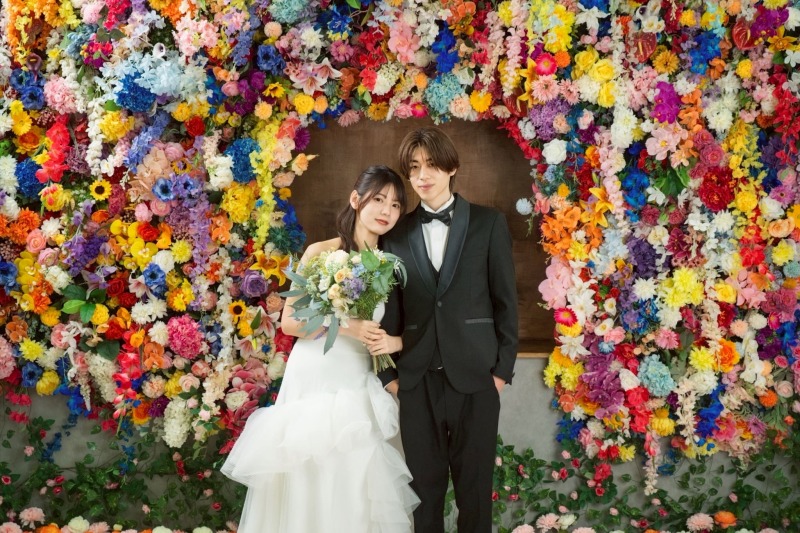 【Photorait限定】ドレス2着＋スタジオフォト｜データ50カット保証★韓国風フラワーウォールあり♪（衣装、美容、小物込み）