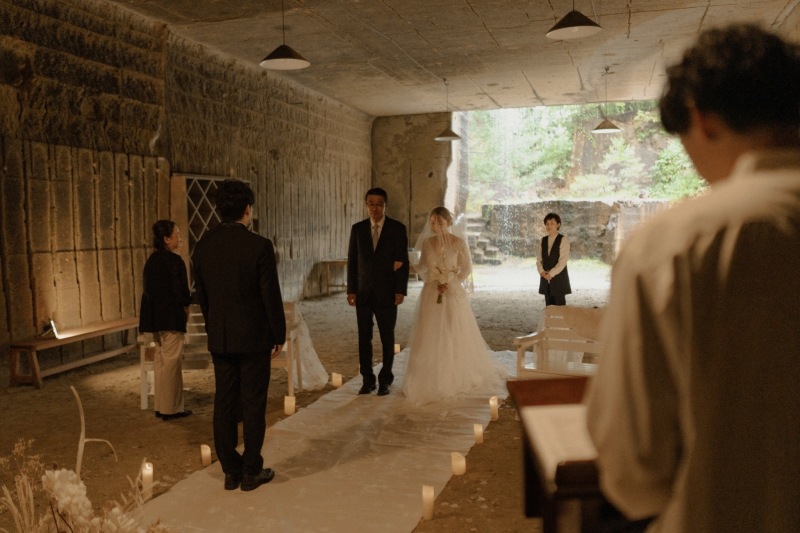 【挙式＋前撮りを一つに】ウェディングフォト&ムービー♢式を上げない方に人気のMOMENTプラン