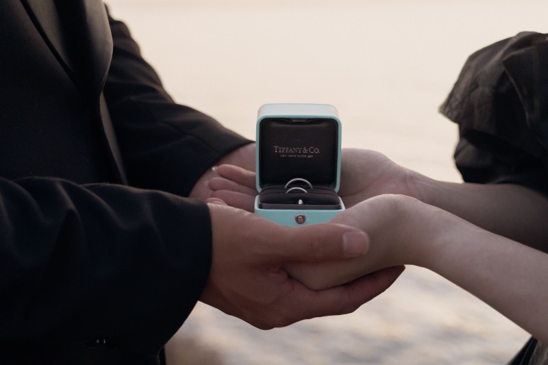 【MOMENT オリジナル Photo】陽が沈む日本海側まで移動し、サンセットでロマンチックな撮影プラン（データ200カット）