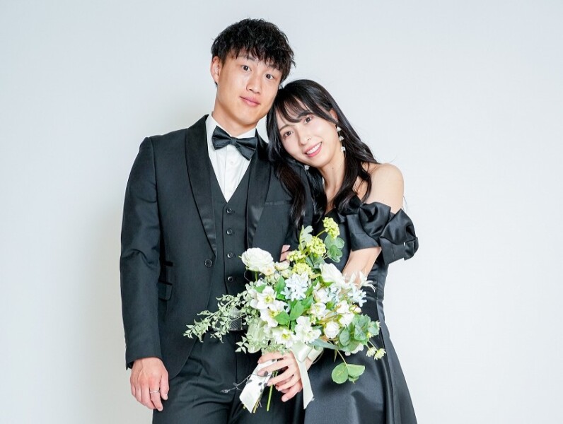 ブラックドレスでウェディングフォト