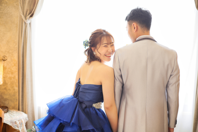 振り向いたご新婦様のキュートな笑顔にキュンです♡