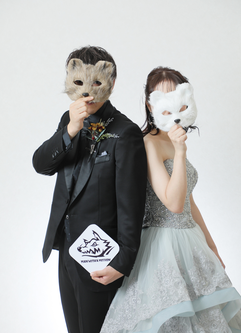 お二人の推しのバンドアイテムと一緒に♪