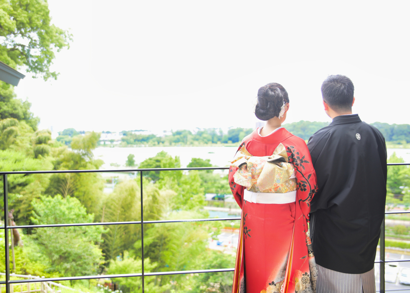 千波湖を見つめるお2人♡