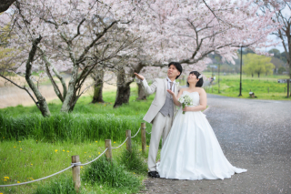 四季の原公園で洋装桜ロケ♪
