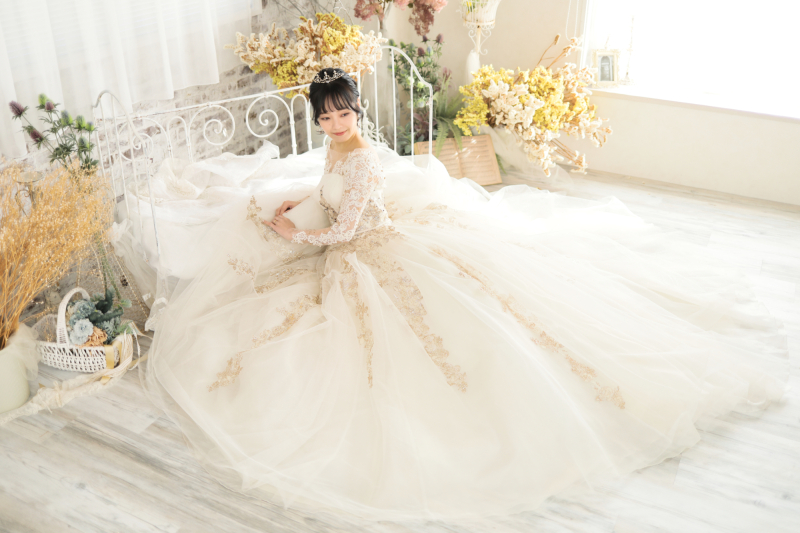 繊細なチュールのドレスがとてもお似合いです♫