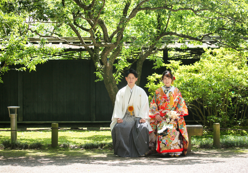 木陰のベンチでひと休み