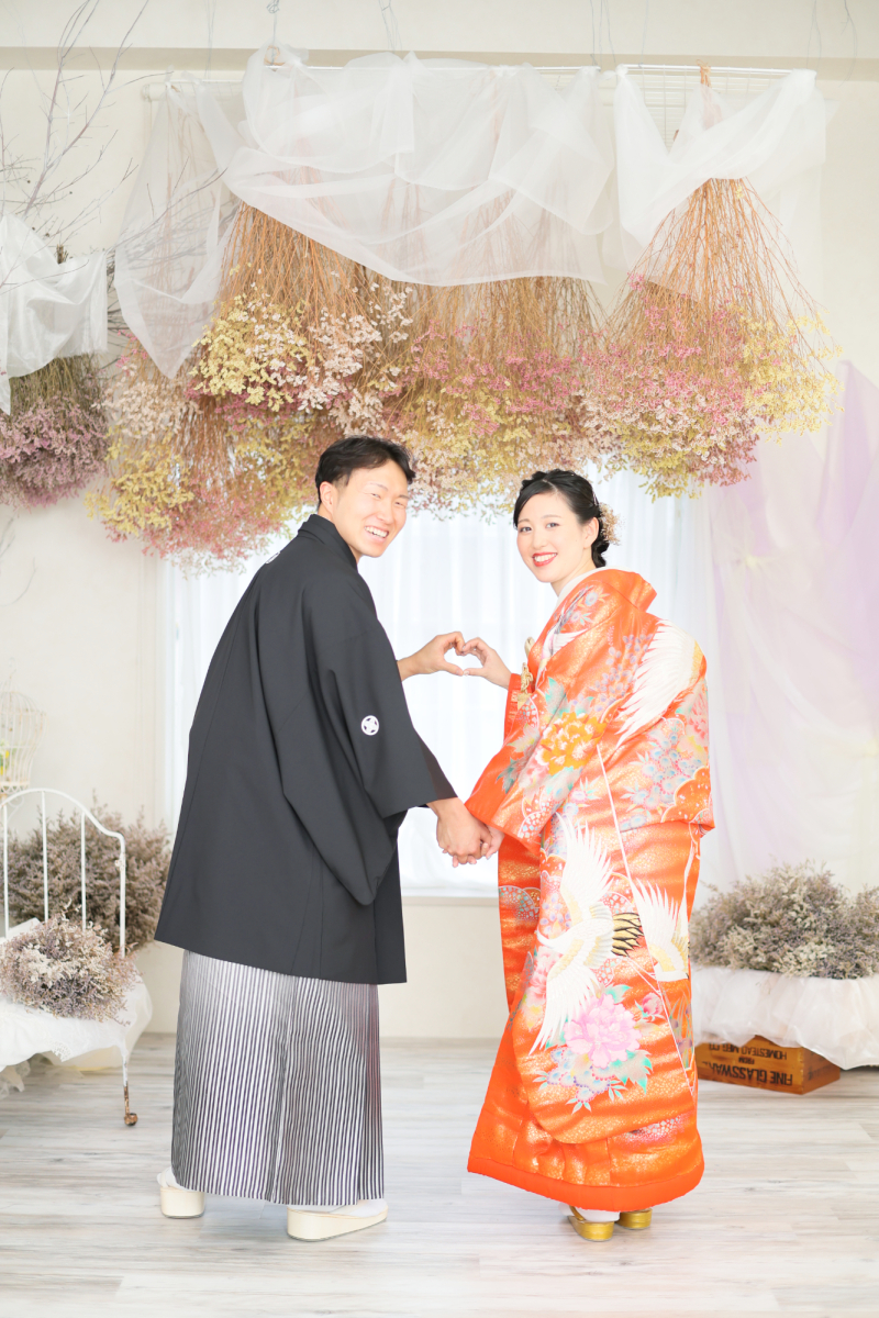 和装は正統派な朱赤と黒紋服がお似合いです♫