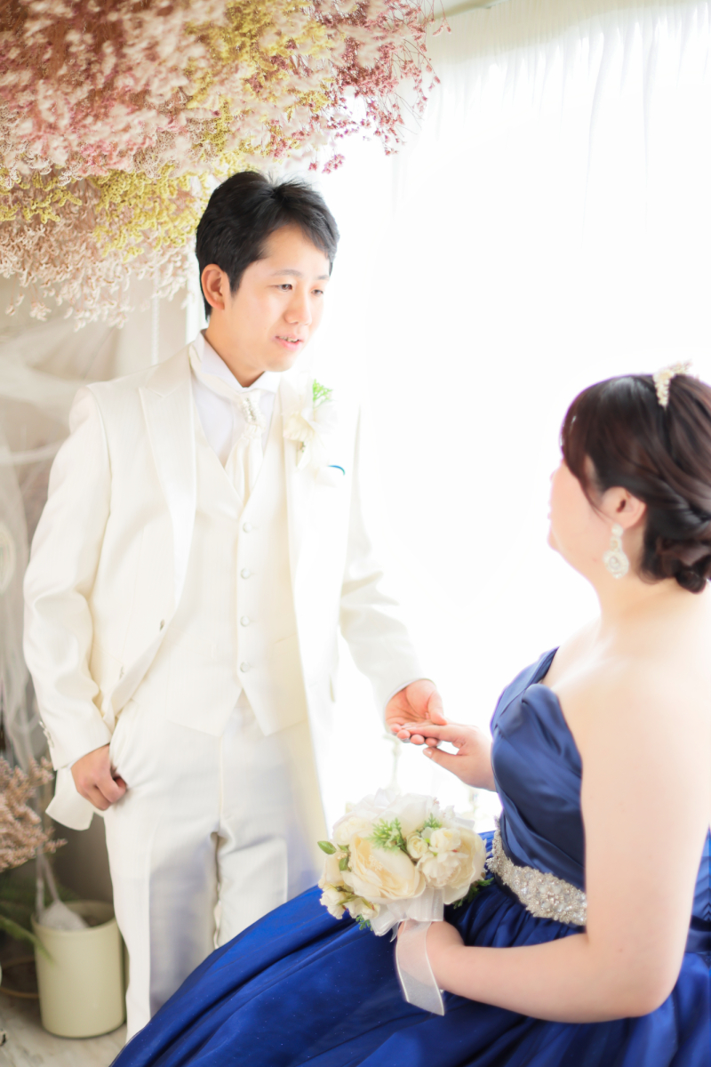 白いタキシードがお似合いです♫